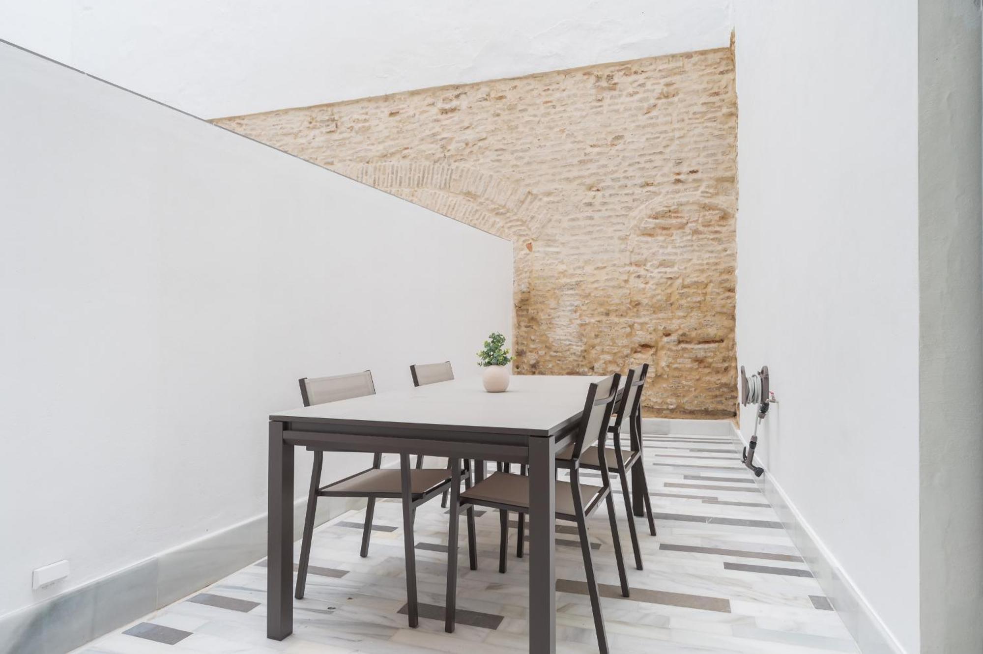 New Design Apartment - Private Patio - Gallos 2 Sevilla Eksteriør bilde