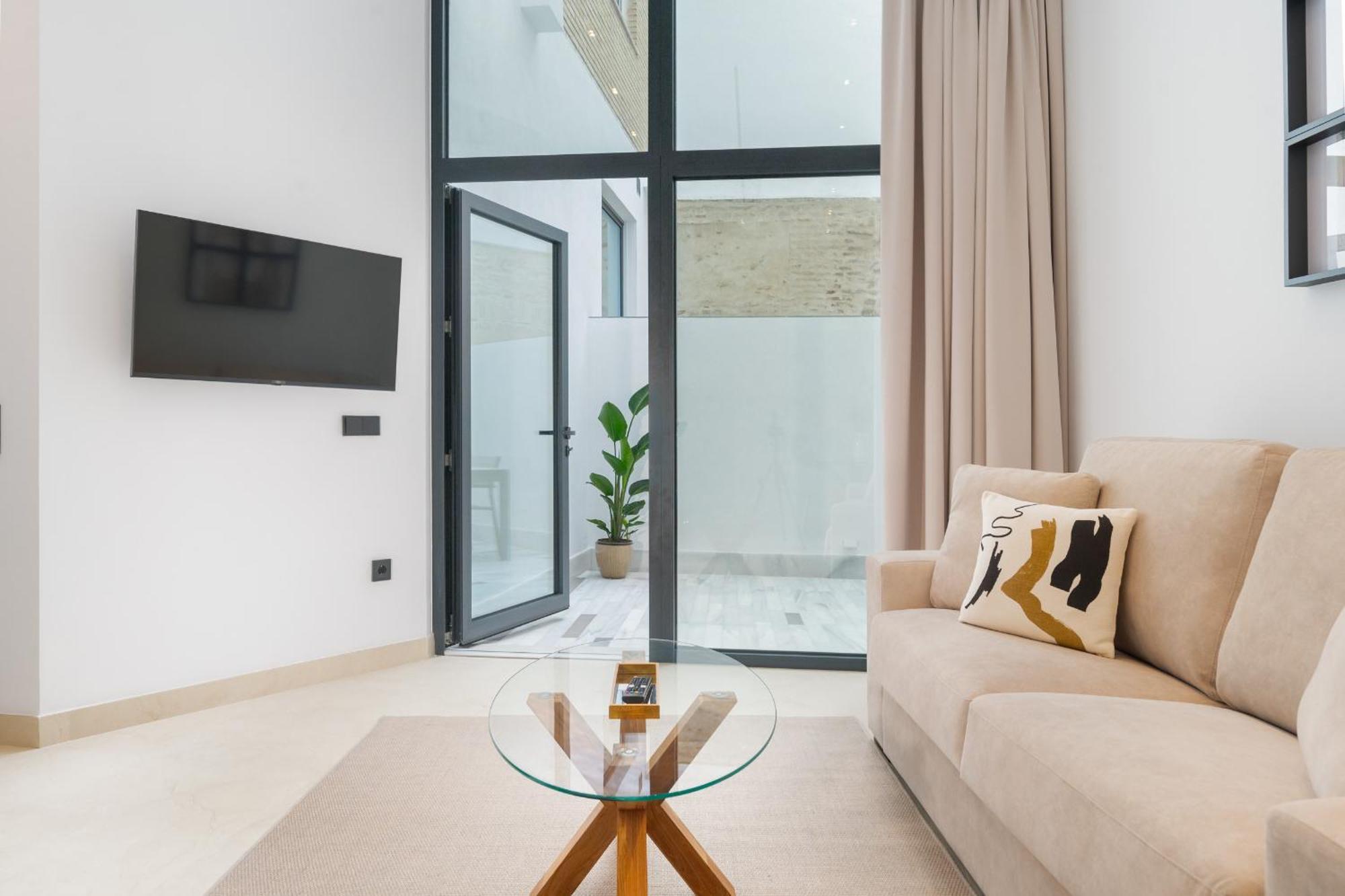 New Design Apartment - Private Patio - Gallos 2 Sevilla Eksteriør bilde