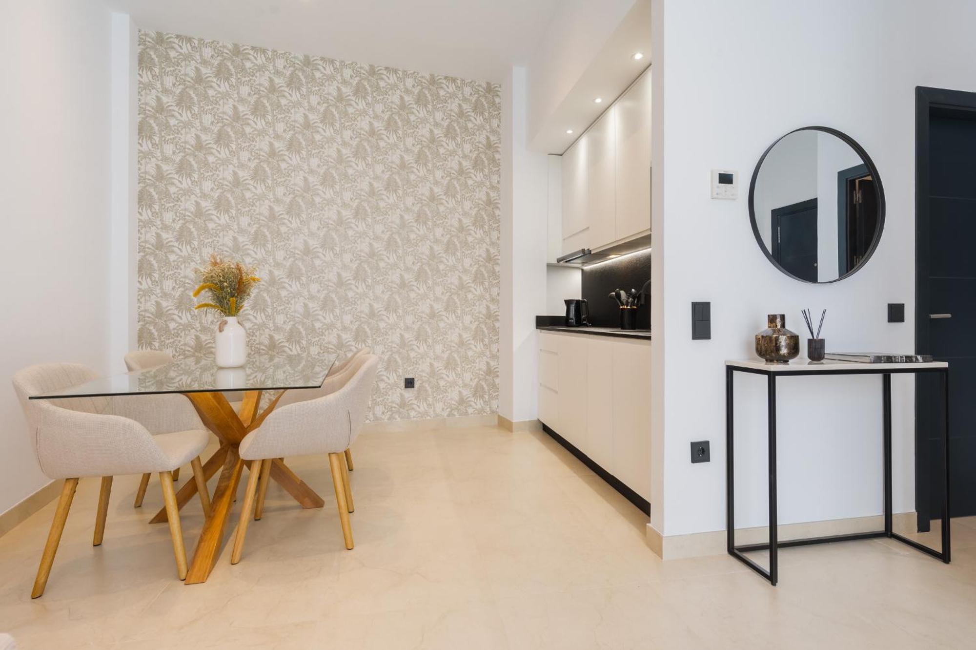 New Design Apartment - Private Patio - Gallos 2 Sevilla Eksteriør bilde